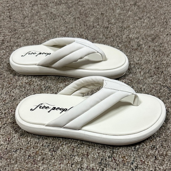 Free People Cream Flip Flop Sandals - Picture 4 of 8